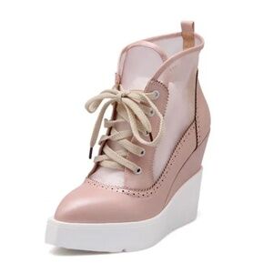 Blush Pink Mesh Platform Wedges – Size 7.5/8